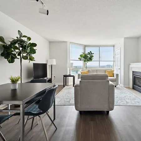 2Br Executive City Suite With Gym & Pool Arlington Exterior photo