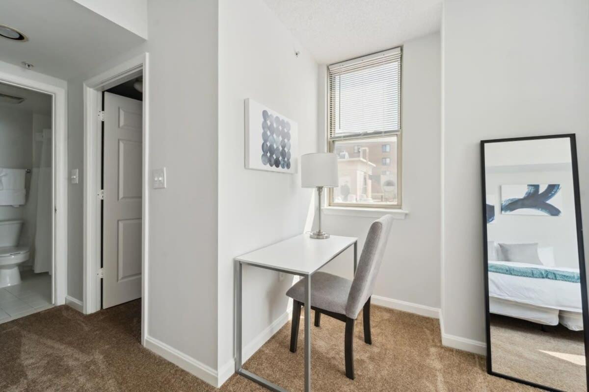 2br Executive With Gym & Pool Apartment