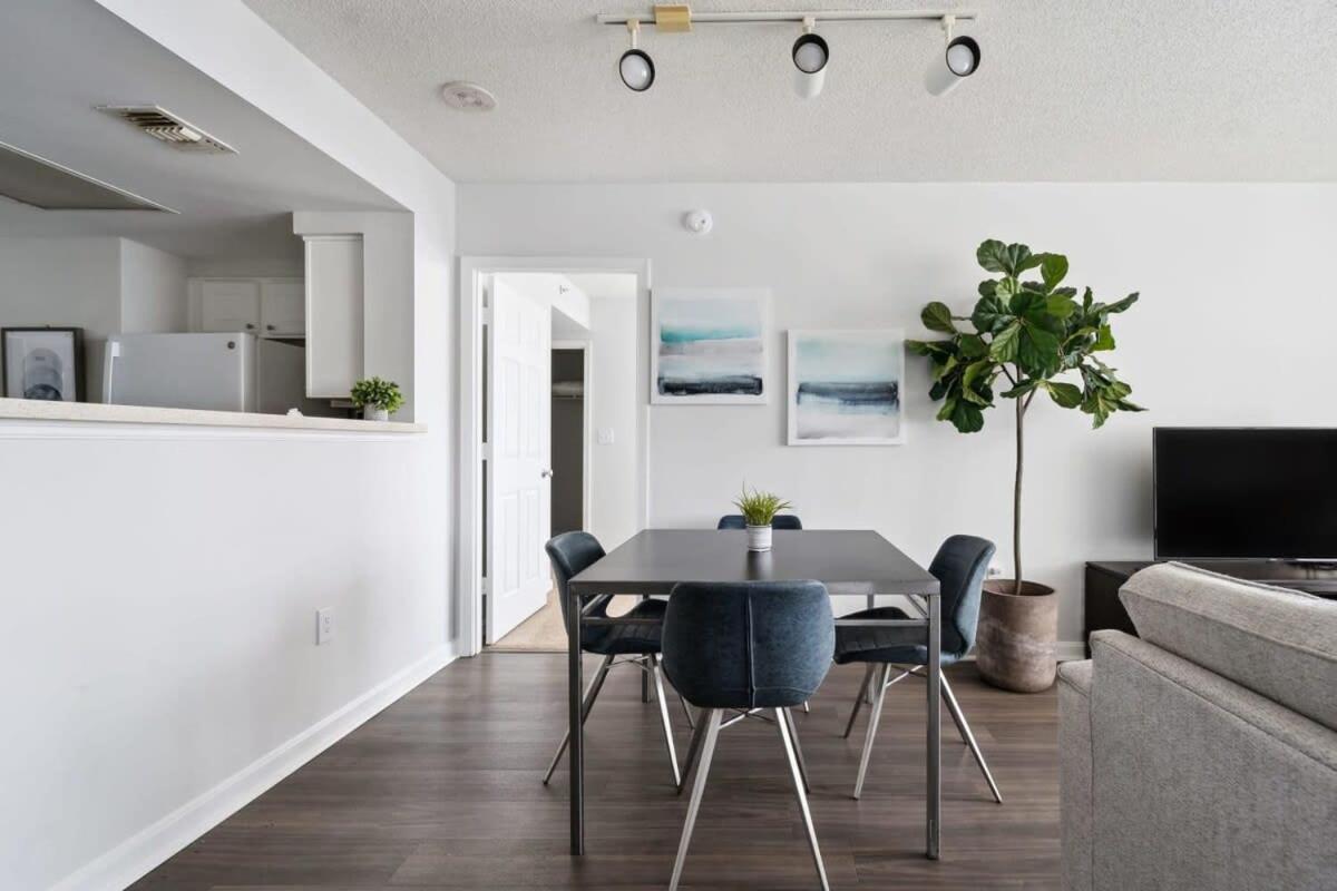 2br Executive With Gym & Pool Apartment
