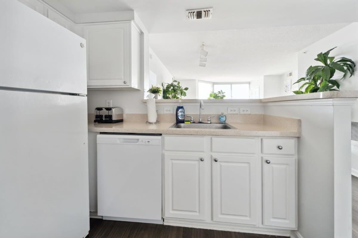 2br Executive With Gym & Pool Arlington
